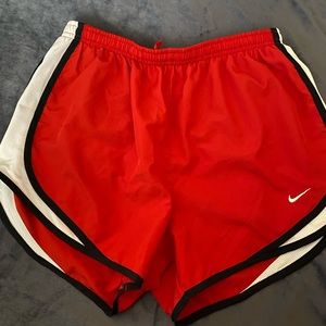 Women’s Nike shorts medium